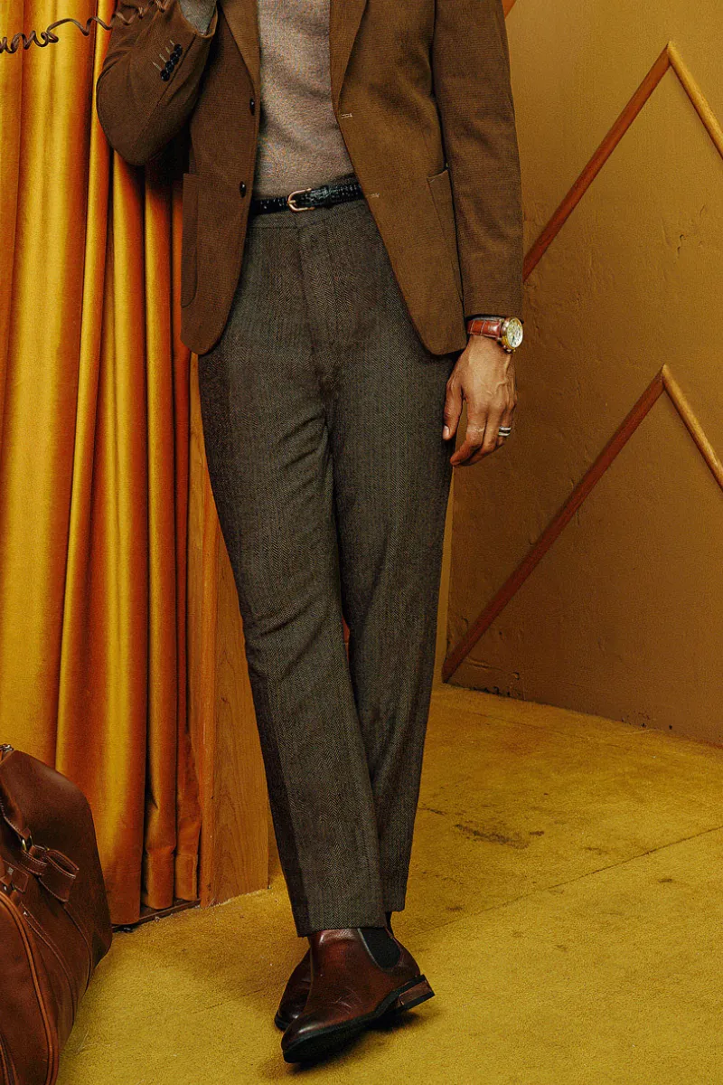 Men Regular Fit Pants Casual Multi-Pocket Herringbone Textured Trousers
