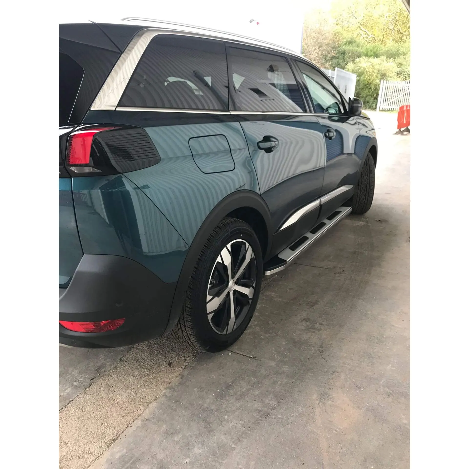 Suburban Side Steps Running Boards for Peugeot 5008 2017 