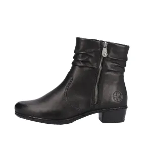 Y0756-00 Black Zip